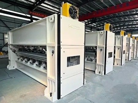 เครื่องเจาะเข็ม 10m/min ความเร็วความเร็วสูง 1200rpm