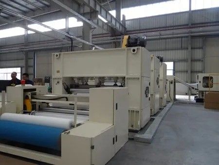 สายการผลิตการเจาะเข็ม 800gsm สําหรับสื่อกรองอากาศที่ไม่เนื้อผ้า